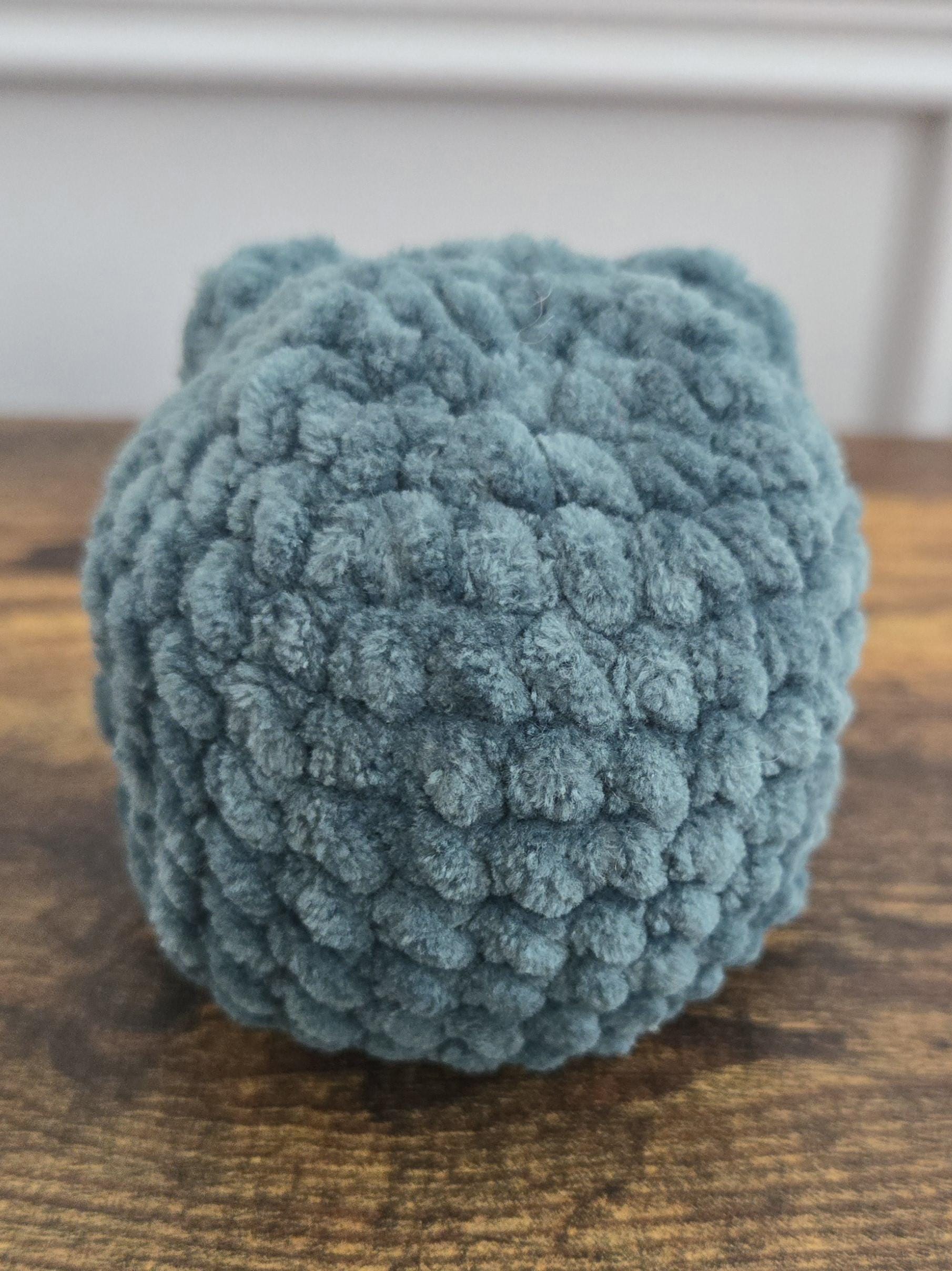 Crochet Frog Squish – Handmade Chunky Frog Plush – Soft Stuffed Animal – Kawaii Frog Toy – Cottagecore Decor – Frog Lover Gift - Thumbnail 3