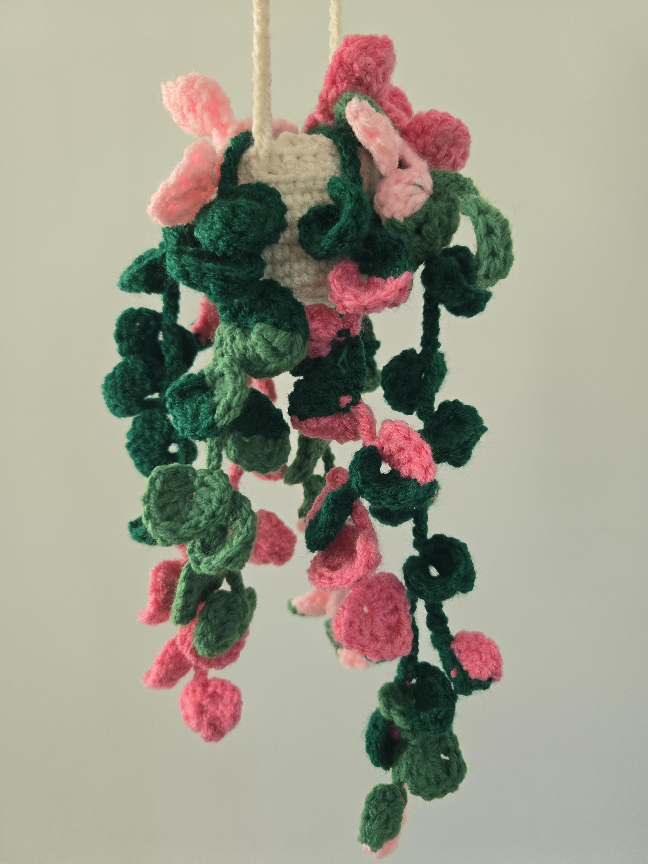 Crochet Hanging Plant – Pink & Green Philodendron with Long Vines, Handmade Weighted Amigurumi Houseplant in Cream Basket - Thumbnail 2