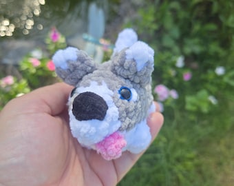 Mini Crochet Husky Plush – Soft Chenille Amigurumi Dog – Tiny Husky Toy – Cute Handmade Puppy Gift – Kawaii Plush Animal – Dog Lover Gift
