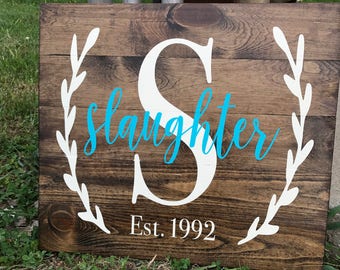 Letrero de madera personalizado con nombre de familia