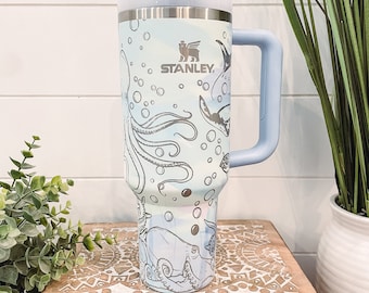 Sea Life 40oz Tumbler, Travel Mug, Engraved Tumbler, Engraved Ocean Tumbler, Sea Turtle Mug, Octopus Travel Mug with handle, Beach Cup