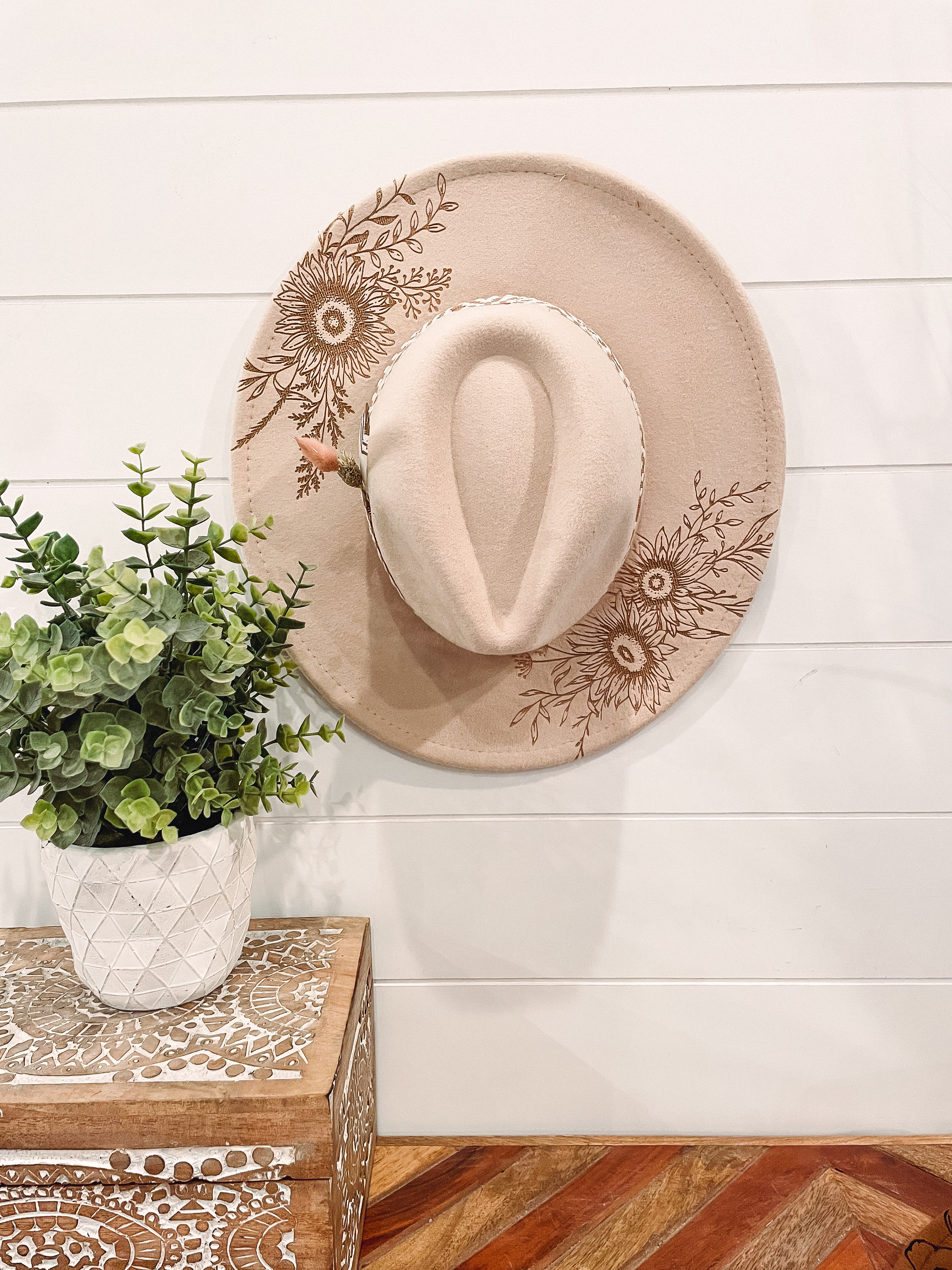 H12 Hat Fedora / Explorer Floral Painted Beige Hat Leave Her Wild Floral Burned Hat, Floral Engraved Cowboy Hat  main image 2