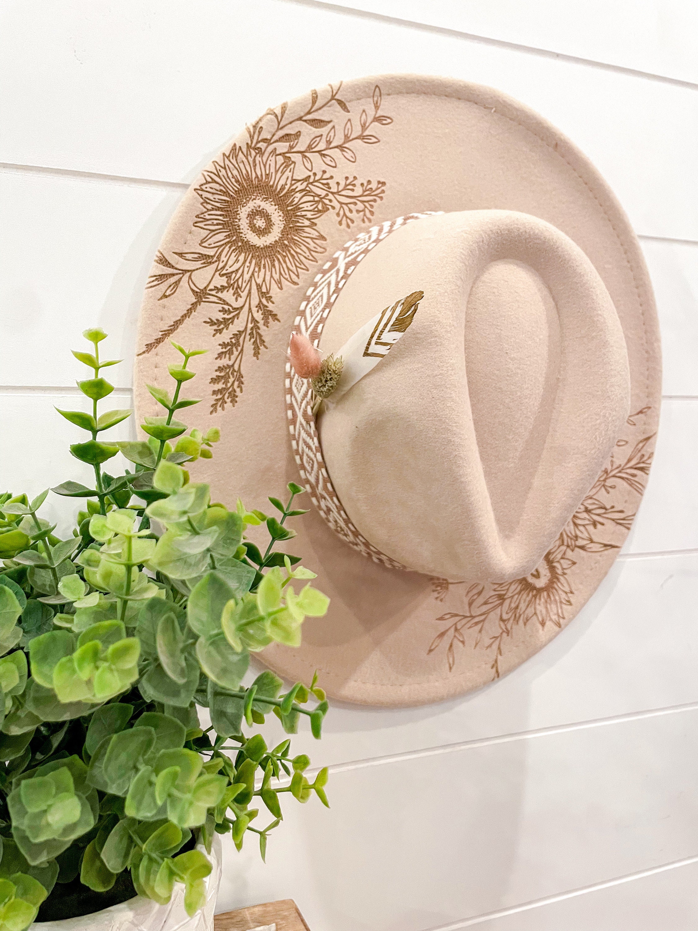 Beige Floral Hand Painted Sunflower Felt Fedora Sunflower Hand-Burned Fedora – Wildflowers and Barley main image 2