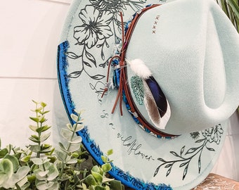 Bloemen verbrande hoed, bloemen gegraveerde cowboyhoed, zonnebloemhoed, zonnebloem verbrand fedora, gegraveerde hoed, gegraveerde vilten hoed, bohohoed