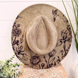Vintage Floral Burned Hat, Floral Engraved Cowboy Hat, wildflower Hat, Floral Burned Fedora, Engraved Suede Hat, Boho Hat, Vegan Suede