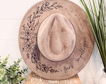 Chapéu Floral Queimado, Chapéu de Cowboy com Gravação Floral, Chapéu para Despedida de Solteira, Chapéu para Despedida de Solteira em Nashville, Chapéu para Festa de Noivado