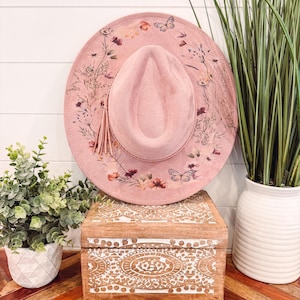 Blumen Print Hut, Blumen Cowboy Hut, Sonnenblume Hut, Wildblumen Wildleder Hut, Boho Hut, Vegan Wildleder, Cowgirl Hut, Hut mit breiter Krempe