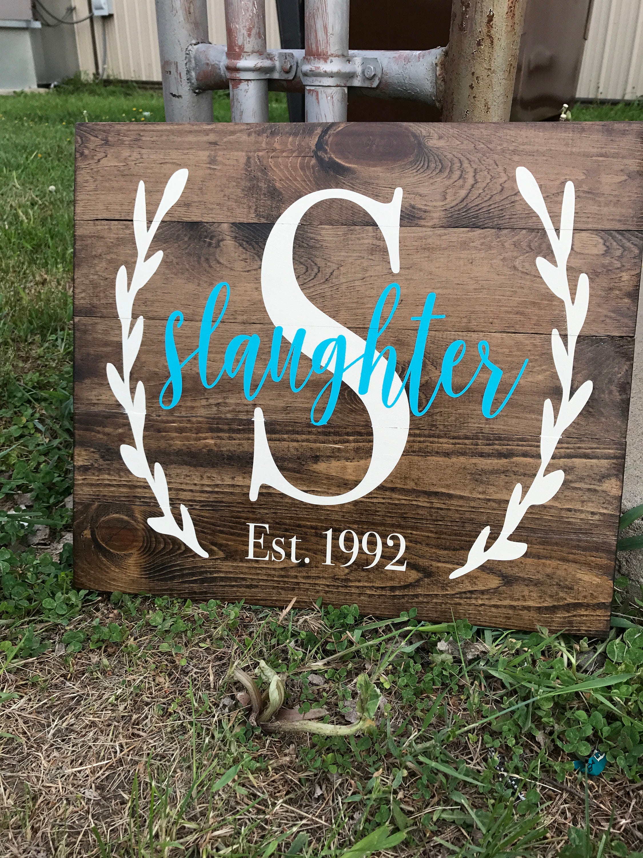 Personalized Family Name Wooden Sign - Etsy