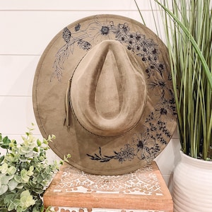 Floral Burned Hat, Floral Engraved Cowboy Hat, Sunflower Hat, Sunflower Burned Fedora, Engraved Suede Hat, Boho Hat, Vegan Suede