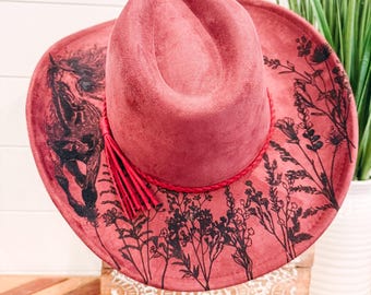 Wildflower Horse Hat, Floral Horse Hat, Horse Burned Cowboy Hat, Floral Burned Hat, Cowgirl Hat, Horse Theme Hat, Engraved Cowboy Hat