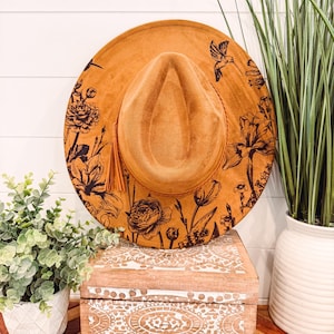 Vintage Floral Burned Hat, Floral Engraved Cowboy Hat, wildflower Hat, Floral Burned Fedora, Engraved Suede Hat, Boho Hat, Vegan Suede