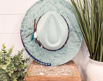 Mountain Floral Burned Hat, Floral Engraved Wide Brim Hat, Floral Burned Hat, Engraved Fedora, Engraved Felt Hat, Boho Hat