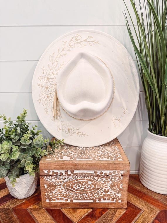 Bride Floral Burned Hat, Floral Engraved Cowboy Hat  display picture 1
