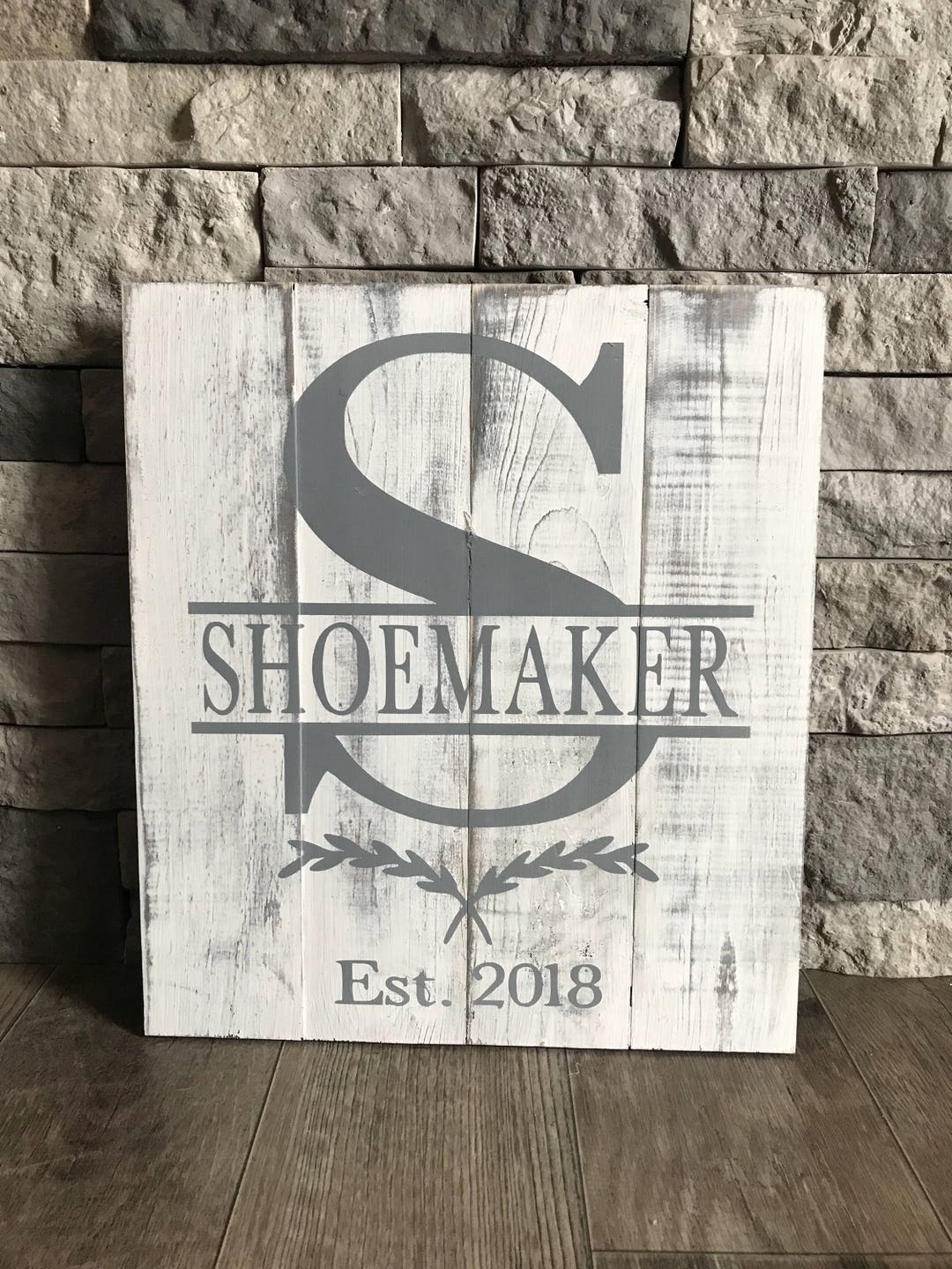 Personalized Family Name Wooden Sign - Etsy