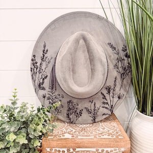 Wildflower Burned Hat, Floral Engraved Cowboy Hat, Sunflower Hat, Sunflower Burned Fedora, Engraved Suede Hat, Boho Hat, Vegan Suede