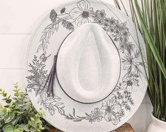 Sombrero con estampado floral quemado, sombrero vaquero con grabado floral, sombrero de girasol, fedora con estampado de girasol quemado, sombrero de gamuza grabado, sombrero bohemio, gamuza vegana