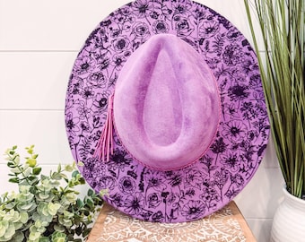 Chapeau brûlé fleurs sauvages, chapeau de cowboy à gravure florale, chapeau tournesol, chapeau Fedora brûlé tournesol, chapeau en daim gravé, chapeau bohème, daim végétalien