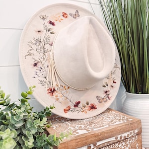 Blumen Print Hut, Blumen Cowboy Hut, Sonnenblume Hut, Wildblumen Wildleder Hut, Boho Hut, Vegan Wildleder, Cowgirl Hut, Hut mit breiter Krempe