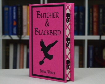 El carnicero y el mirlo de Brynne Weaver, libro de tapa dura encuadernado