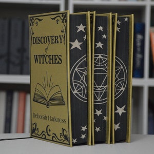 Discovery of Witches (All Souls) Trilogy von Deborah Harkness Rebound Hardcover Set