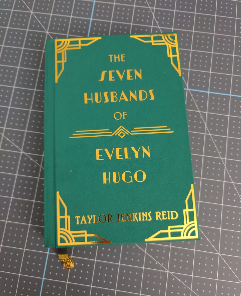 The Seven Husbands of Evelyn Hugo by Taylor Jenkins Reid rebound hardcover book image 5