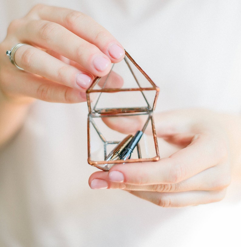 compact engagement ring box