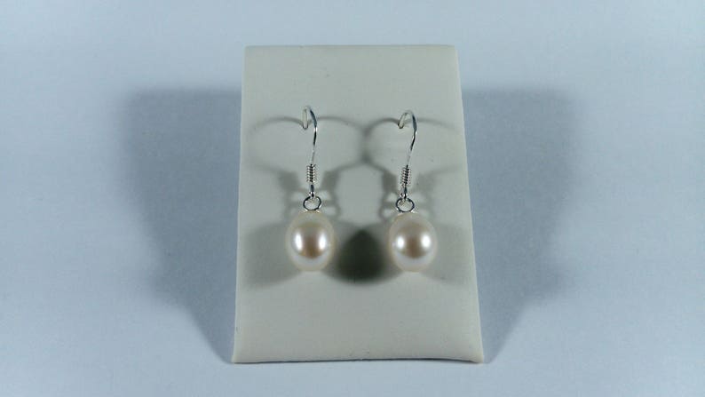 Cultured Pearl Earrings image 2