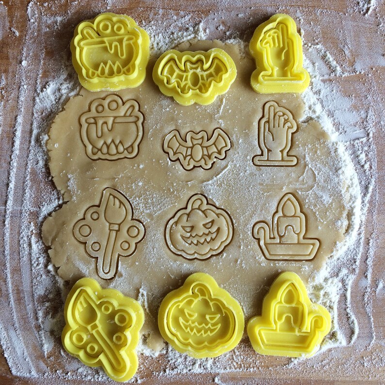 Halloween Cookie Cutters Set in Gift Box. 6 Cookie Cutters. Etsy