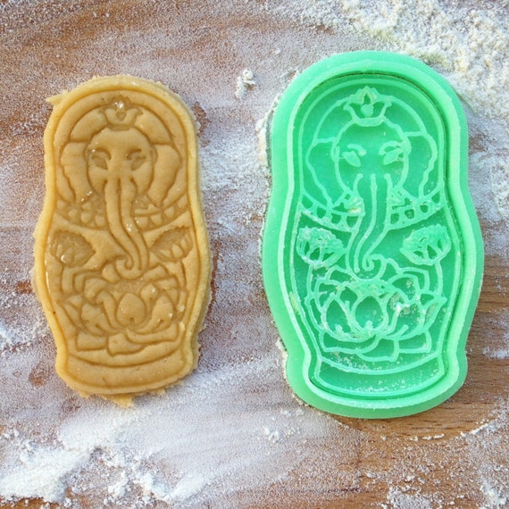 matryoshka cookie cutter