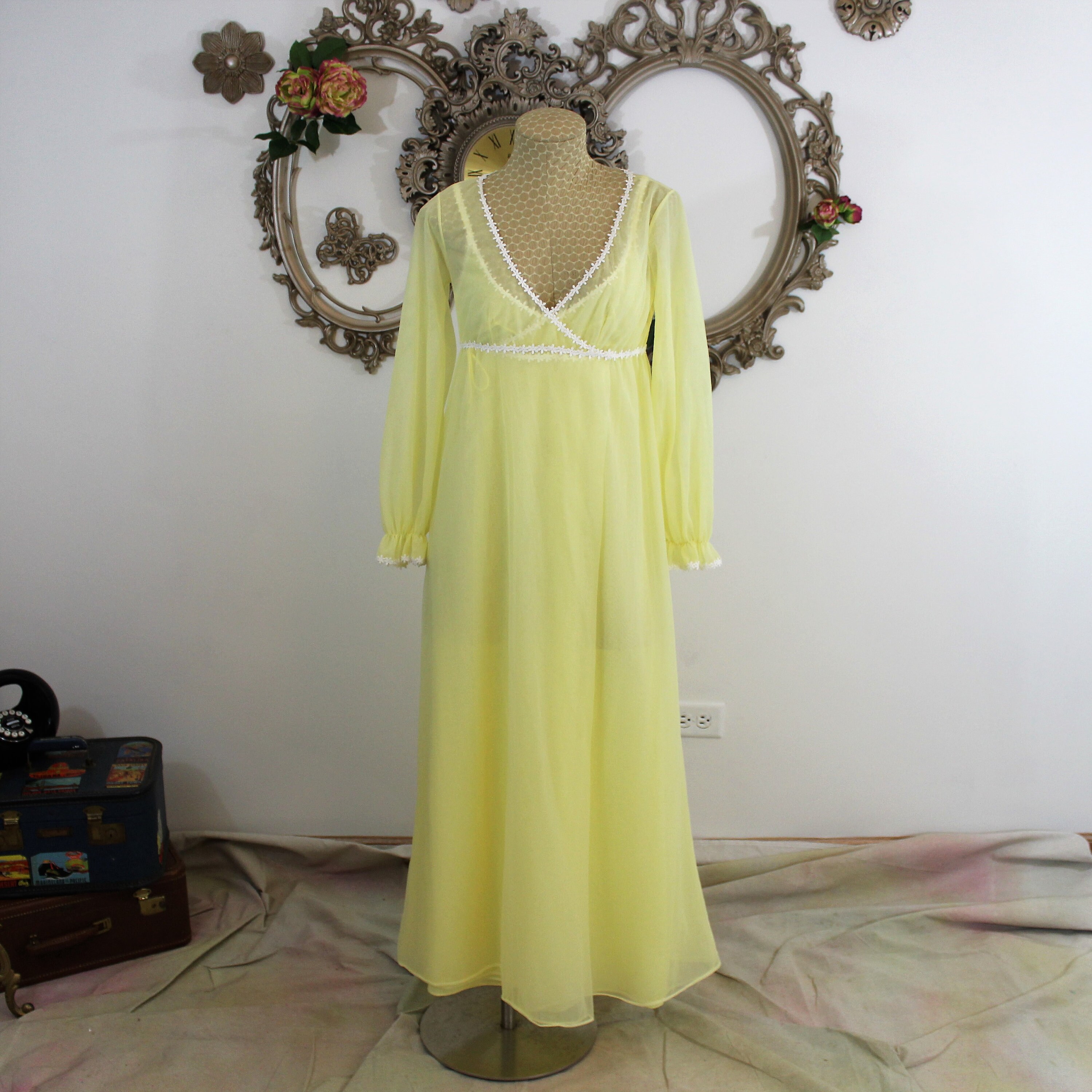 lingerie robe yellow Lingerie robe yellow