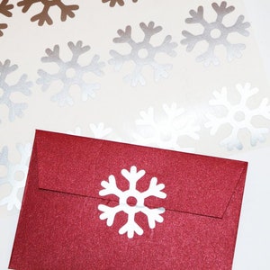 30 pegatinas de copo de nieve, calcomanía de copo de nieve de Navidad, envoltura de regalo, sello de sobre de Navidad, pegatinas de vinilo, pegatinas de invierno, pegatinas extraíbles