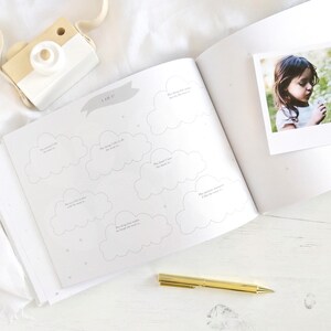 Luxury Baby Memory Book – (My baby journal - Grey with Gold Foil), baby shower gift, new parents gift, grandparents, with gilded edges bild 9