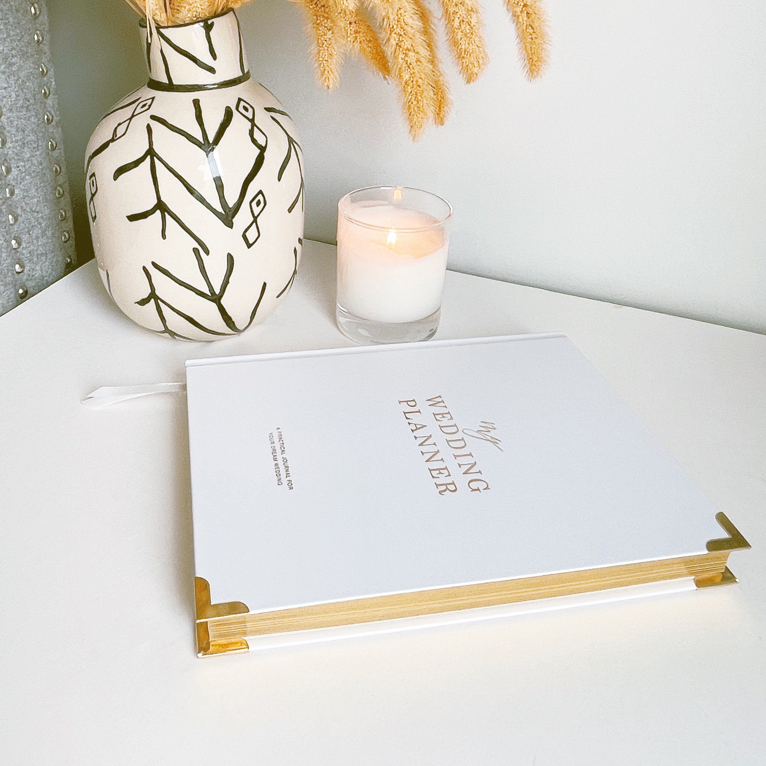 White & Gold Wedding Planner Bundle | Bride Engagement Gift Set White and Gold Luxury Wedding Planner Book with Gilded Edges main image 4