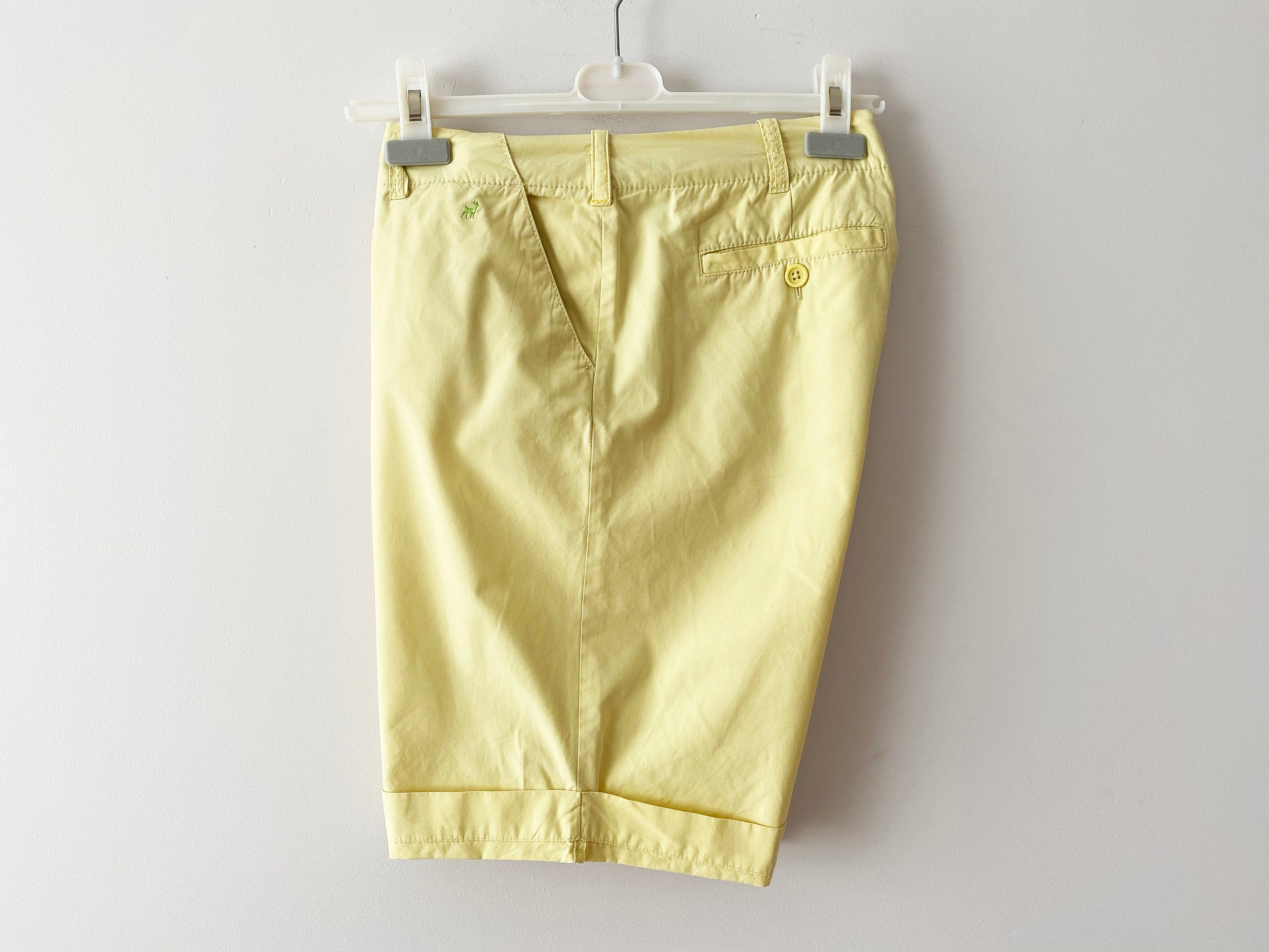 Yellow Knee Length Chino Shorts Size 