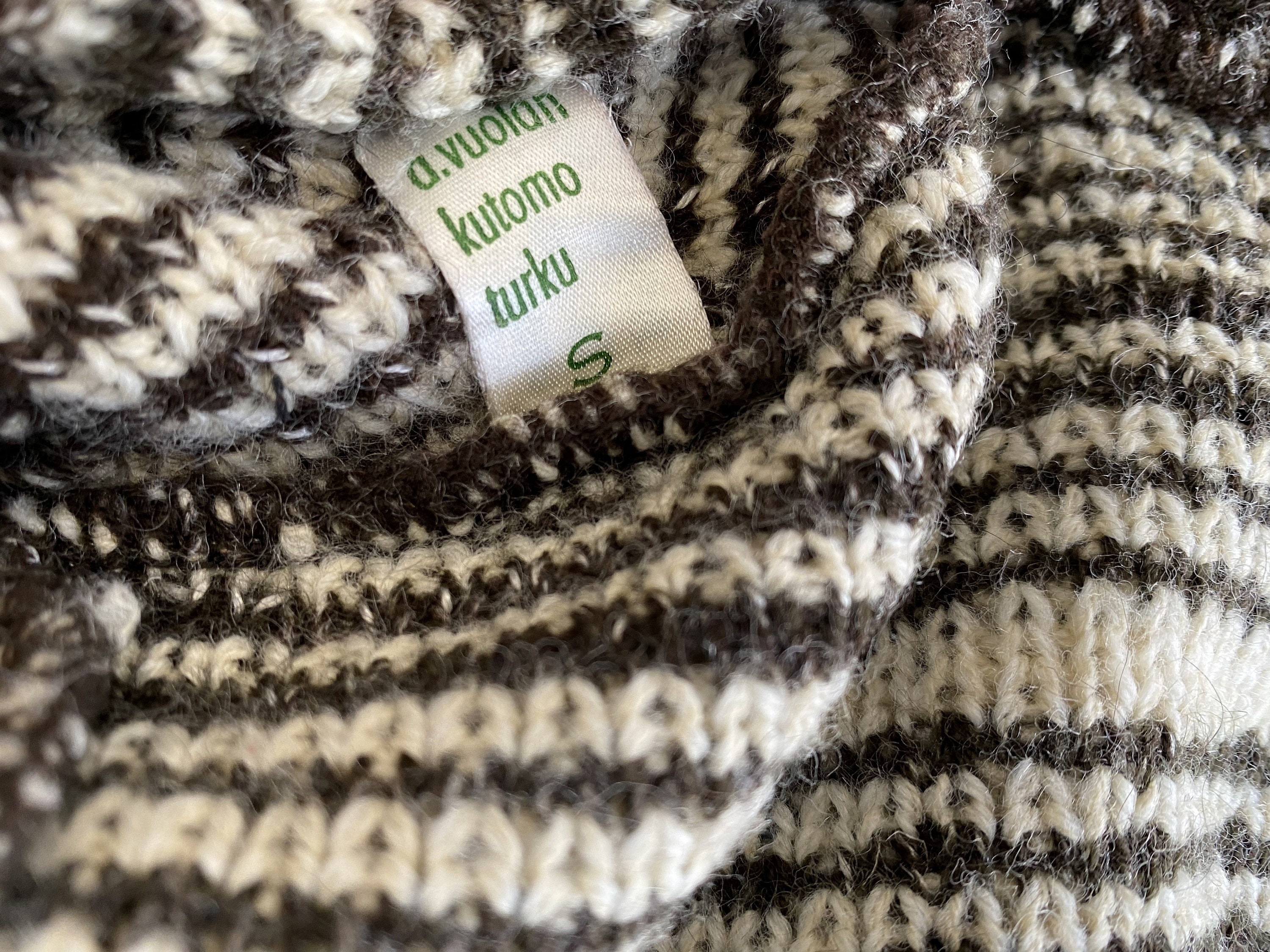 Vintage Nordic Wool Hook Cardigan: Norwegian Design, Size Small 