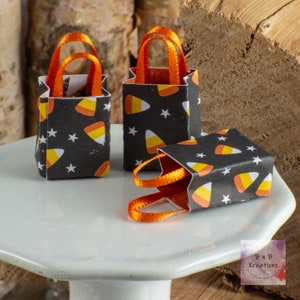 Miniature Trick or Treat Bag with Candy Corn for 1:12 Scale Dollhouse Miniature