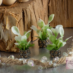 Miniature Potted Plant in Metal & Leafy Green with White for 1:12 Scale Dollhouse Miniature