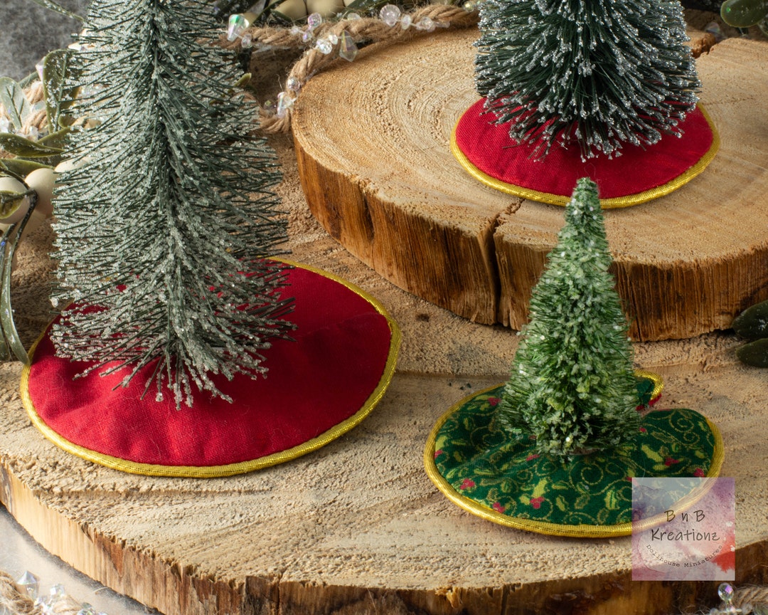 Miniature Tree Skirt Double Sided Green & Red Holly Dollhouse Miniature