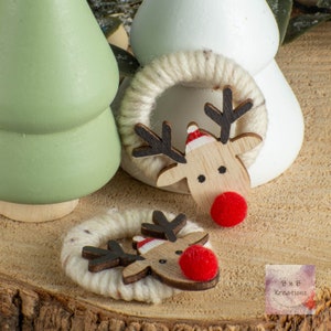 Miniature Wreath with Wooden Reindeer for 1:12 Scale Dollhouse Miniature