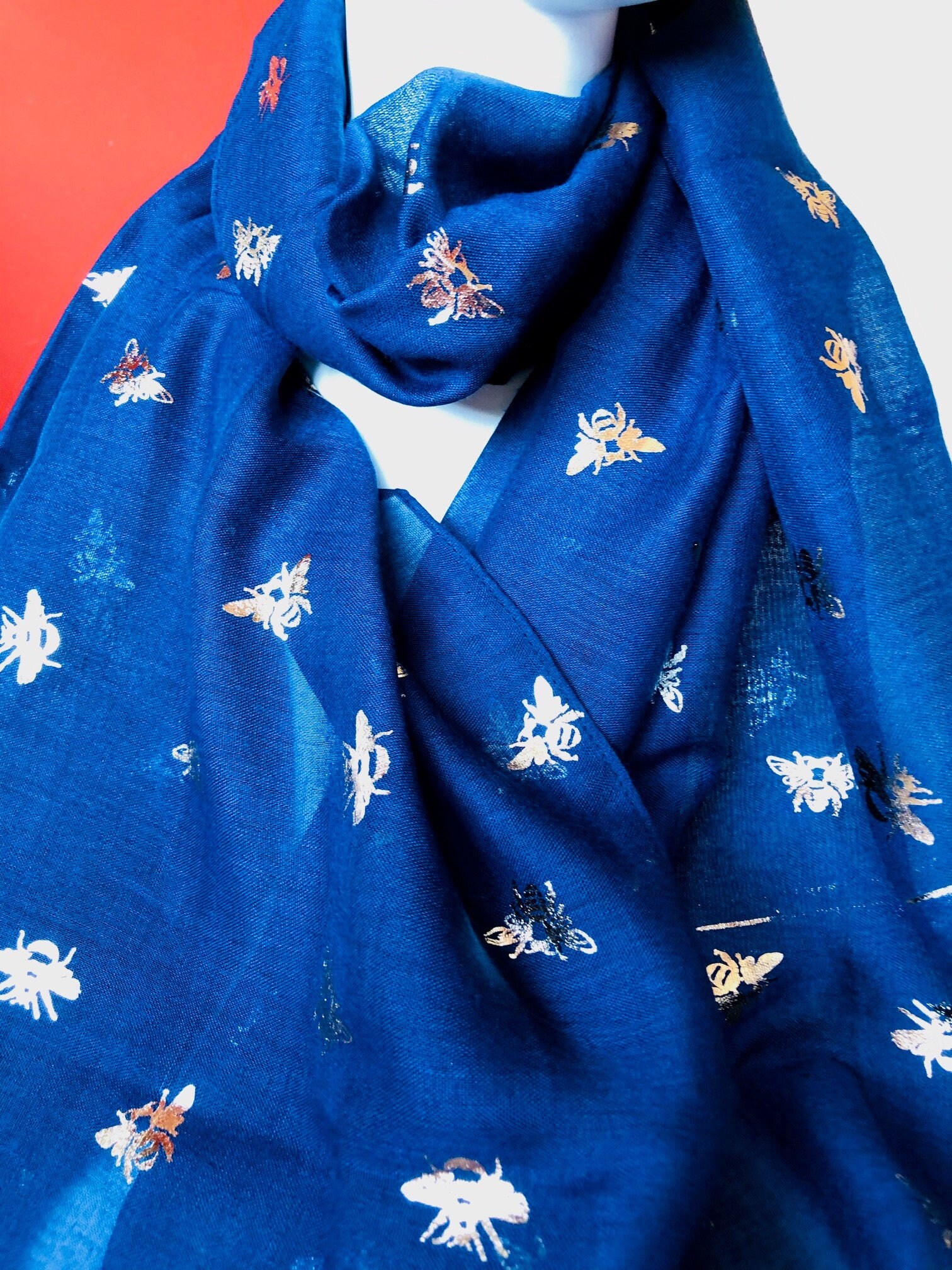 Gold bee design on navy blue scarf, bnwt