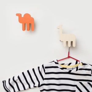Animal hooks Safari nursery decor, Clothing Rack, Safari hooks bedroom decor, Animal hooks Wall Nursery Decor, kleiderhaken kinder