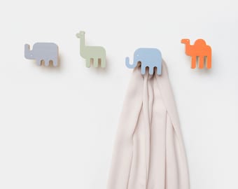 Safari animals wall hooks, Wooden Hooks, Kids Coat Rack, Woodland Wall Nursery Decor, wardrobe coat hooks children's room, Safari Wall Decor