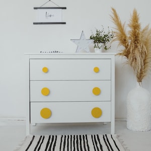 Circle Nursery Knobs, Round Drawer Knobs for dresser in nursery, Colorful Handles, Boys room knobs, girl room knobs, wardrobe handles - 1pcs