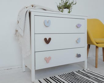 Wooden Knobs for Kids – Nursery Drawer Pulls – Dresser Knobs – Animal Shaped Handles – Montessori Furniture Knobs – Pastel Kids Room Decor
