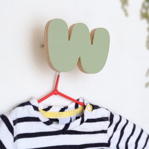 Ganchos de pared con letras de madera W: ganchos de pared para niños con el alfabeto ABC, gancho de madera para habitación con nombre de niño, percha personalizada para niños, regalo para el día de la madre