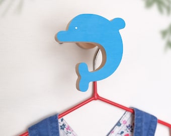 Wieszaki ścienne dla dzieci Ocean Kids - Wieszaki ścienne w kształcie zwierząt morskich do pokoju dziecięcego, Drewniana dekoracja do pokoju dziecięcego z delfinem, Wieszak ścienny z delfinem, dekoracja do pokoju dziecięcego dla chłopców