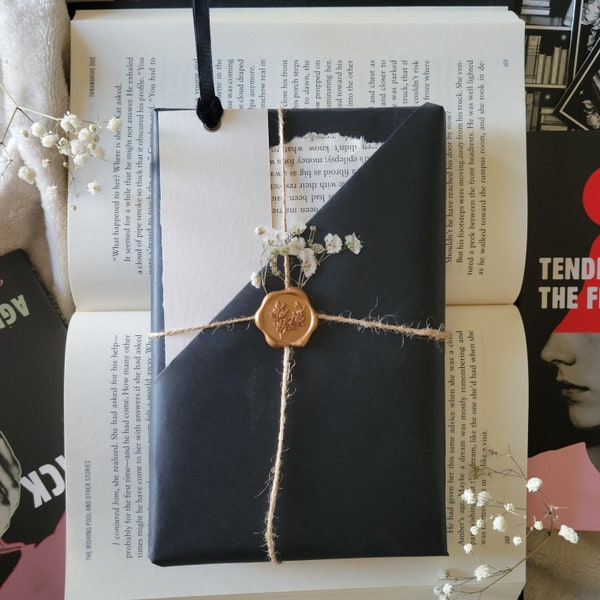 Blind Date With A Book, Mystery Booktok Book, new/used Bookish Gifts for Her Aesthetic, Horror, Dark Romance, Thriller, Suspense, Fantasy YA