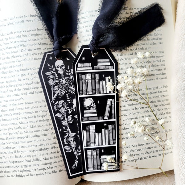 Coffin Bookmark with tassel - Mystery Skulls Book Mark - Spooky Season - Witchcraft Books - Bookish Merch - Halloween Bookmark - Gothic Gift