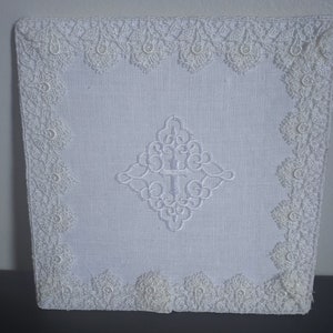 Handmade Chalice Pall Made with 100% Linen w White Cross Fleur De Lis Applique
