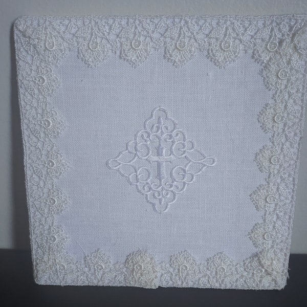 Handmade Chalice Pall Made with 100% Linen w White Cross Fleur De Lis Applique